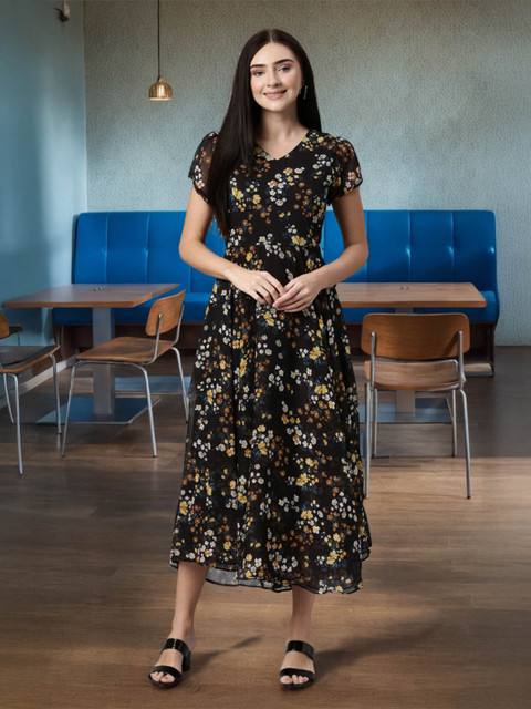 Souchii Women Black Floral Chiffon Maxi Dress