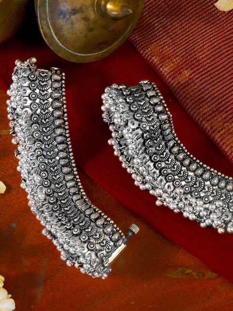 TEEJH Set Of 2 Oxidized Silver-Plated Ghungroo Anklets