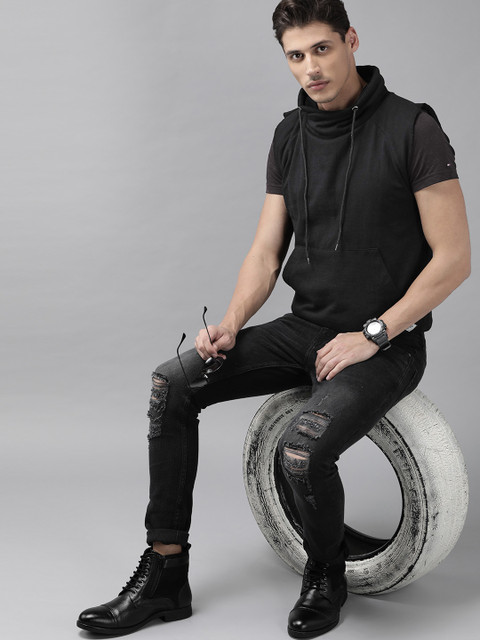 Roadster Men Black Solid Hooded Sweatshirt - Image 5