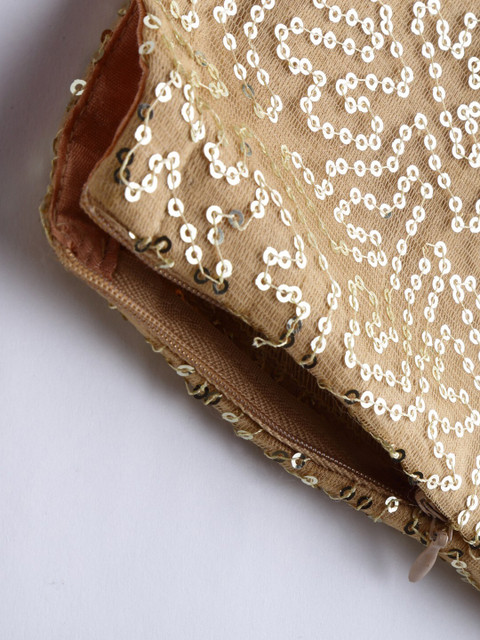 studio rasa Women Embroidered Crop Top - Image 3