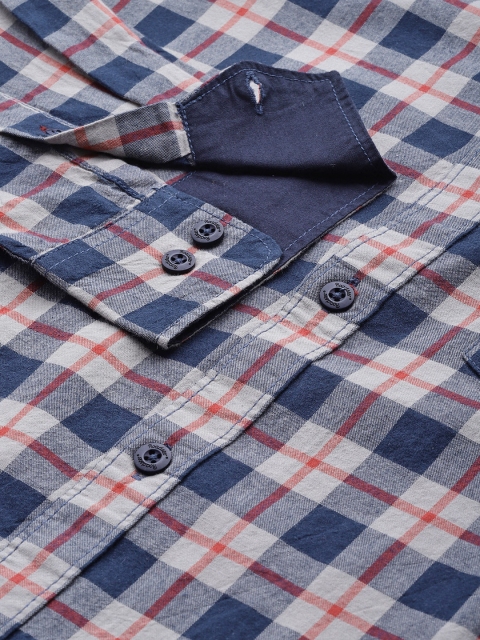 Roadster Men Navy Blue & Grey Pure Cotton Regular Fit Checked Casual Shirt - Image 3