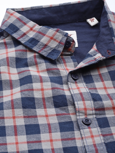 Roadster Men Navy Blue & Grey Pure Cotton Regular Fit Checked Casual Shirt - Image 2