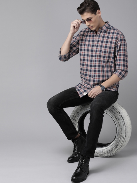 Roadster Men Navy Blue & Grey Pure Cotton Regular Fit Checked Casual Shirt - Image 6