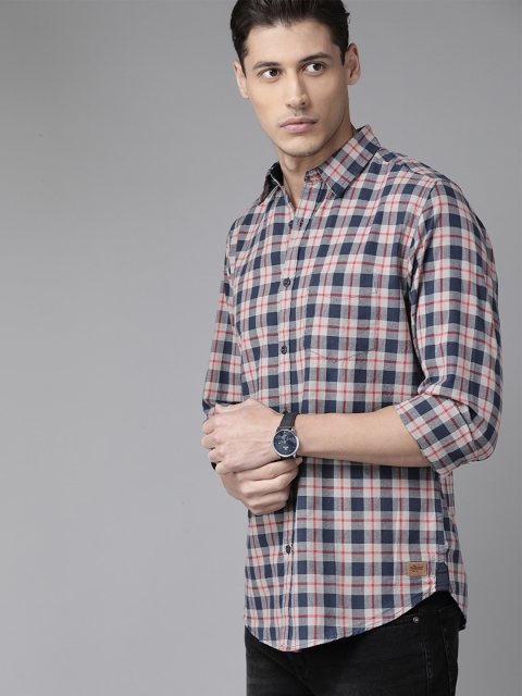 Roadster Men Navy Blue & Grey Pure Cotton Regular Fit Checked Casual Shirt - Image 4