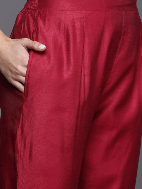 Indo Era Women Alina Cut Striped High Slit Thread Work Liva Kurta With Trousers & Dupatta - Image 3