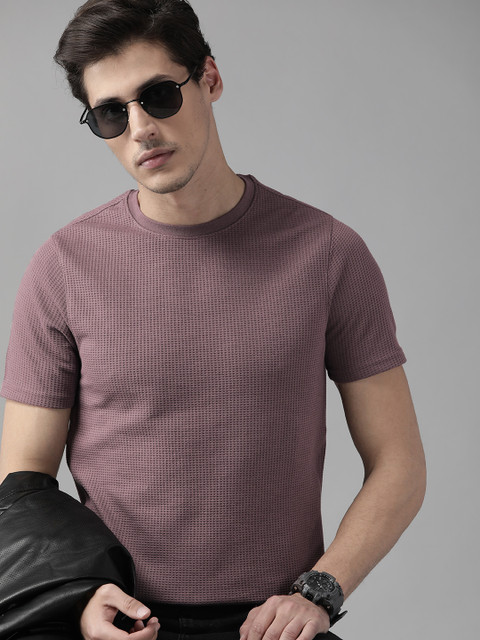 The Roadster Lifestyle Co Men Mauve Waffle Texture T-shirt