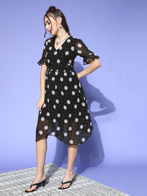 plusS Women Stylish Black Geometric Volume Play Dress - Image 3