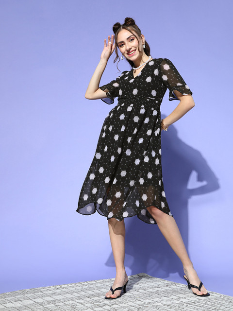 plusS Women Stylish Black Geometric Volume Play Dress - Image 2