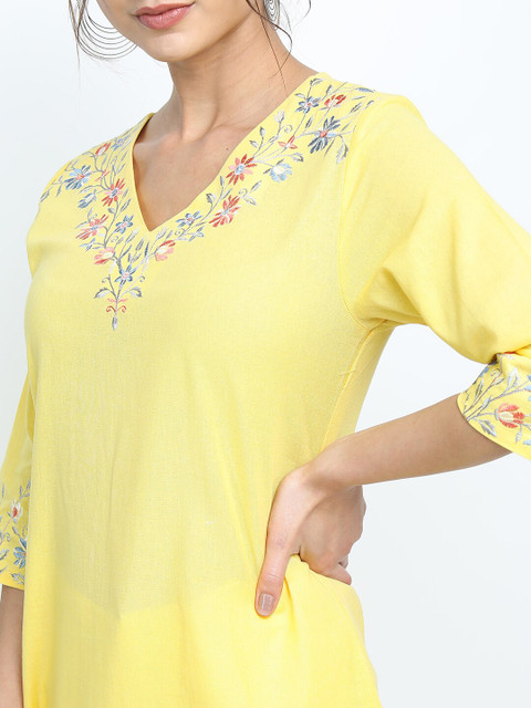 Vishudh Women Yellow Floral Embroidered Kurta - Image 2