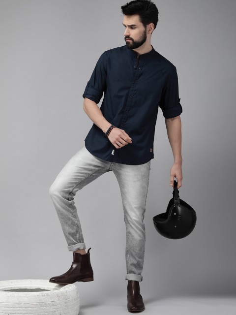 Roadster Men Navy Blue Pure Cotton Solid Classic Casual Shirt