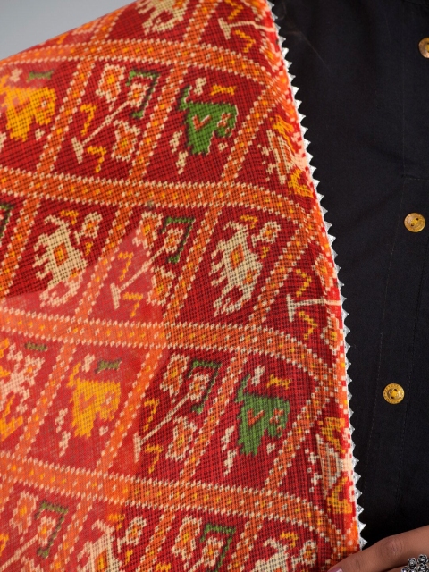 Apratim Multicoloured & Orange Printed Leheriya Dupatta - Image 2