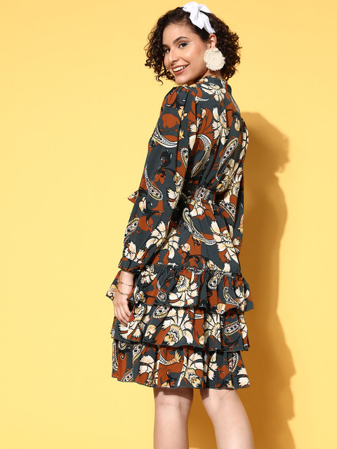 plusS Women Attractive Charcoal Floral Vacay Attire - Image 5