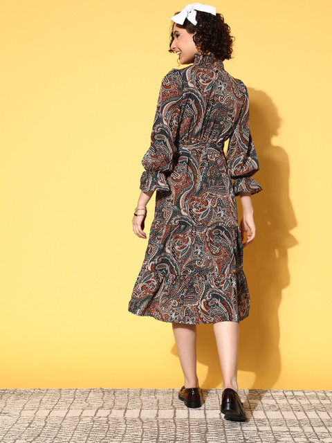 plusS Women White Ethnic Motifs Vacay Attire - Image 4