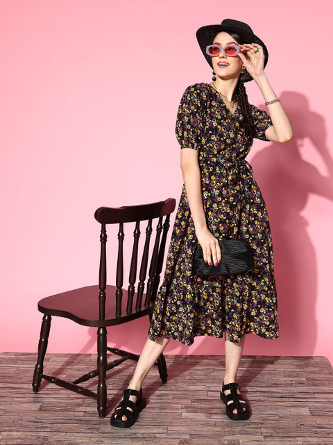 plusS Women Navy Blue Floral Vacay Attire