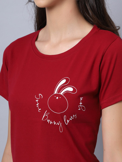 UnaOne Women Maroon Printed Slim Fit Cotton Plus Size T-shirt - Image 2