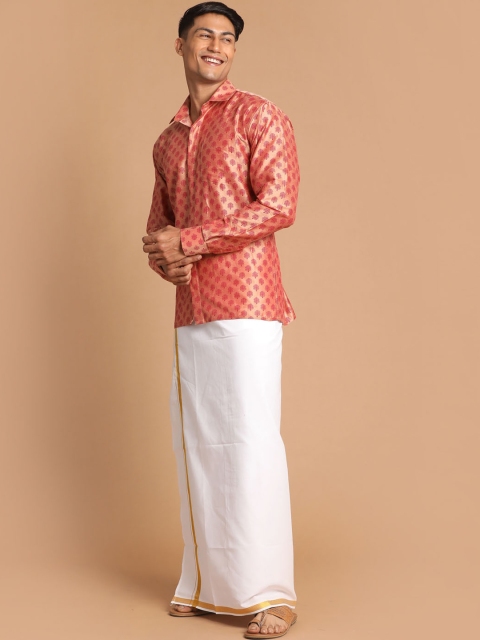 VASTRAMAY Men Pink & White Printed Cotton Shirt With Mundu - Image 4