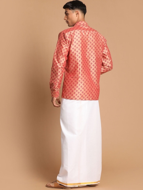 VASTRAMAY Men Pink & White Printed Cotton Shirt With Mundu - Image 5