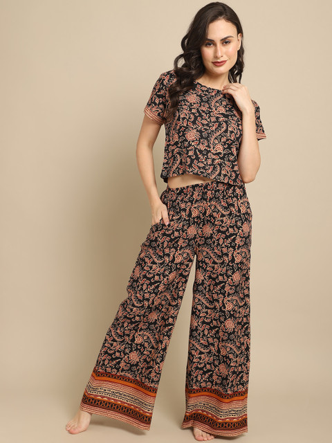 Claura Women Black & Peach-Coloured Printed Night suit