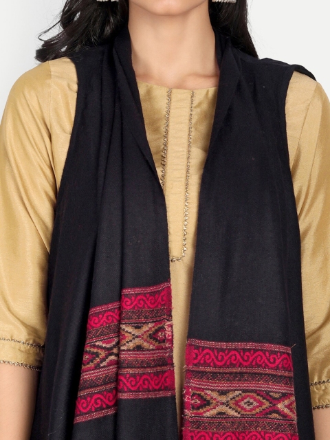 Zamour Women Black & Red Tasselled Bohemian Woollen Shrug - Image 2