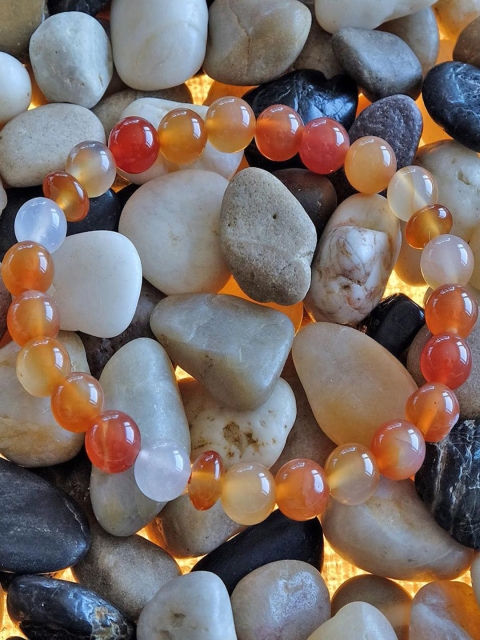 Young & Forever Unisex Orange & White Brass Carnelian Bracelet - Image 2