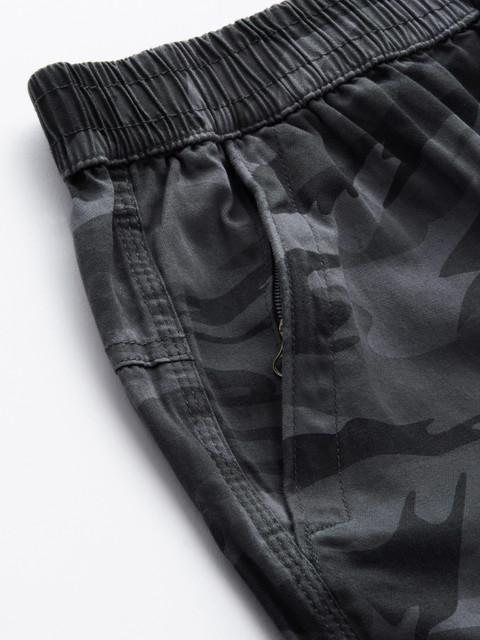 ADBUCKS Men Blue & Charcoal Grey Camouflage Printed Pure Cotton 3/4th Cargo Shorts - Image 6
