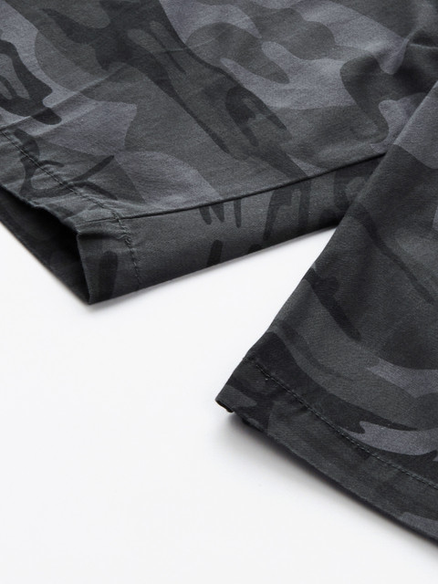 ADBUCKS Men Blue & Charcoal Grey Camouflage Printed Pure Cotton 3/4th Cargo Shorts - Image 7