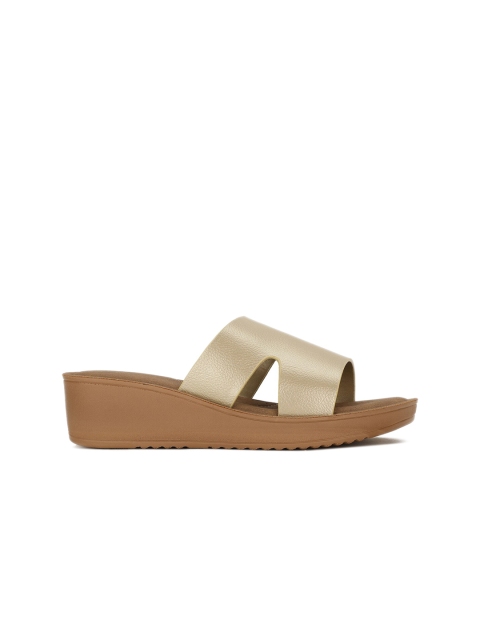 Bata Flat Form Sandals with Buckles Heels - Image 3