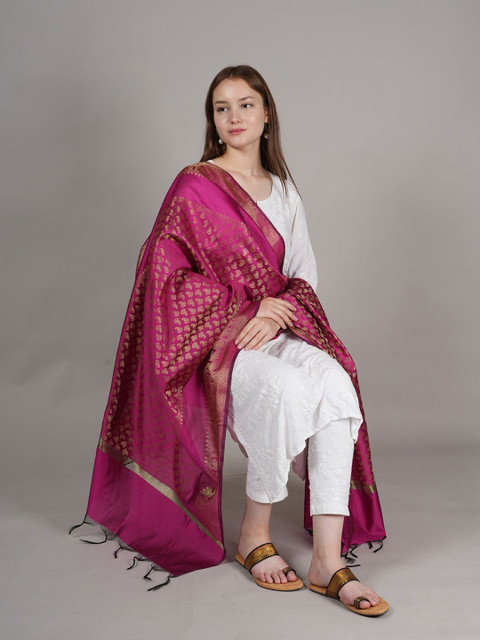 MUFFLY Woven Design Dupatta with Zari - Image 6