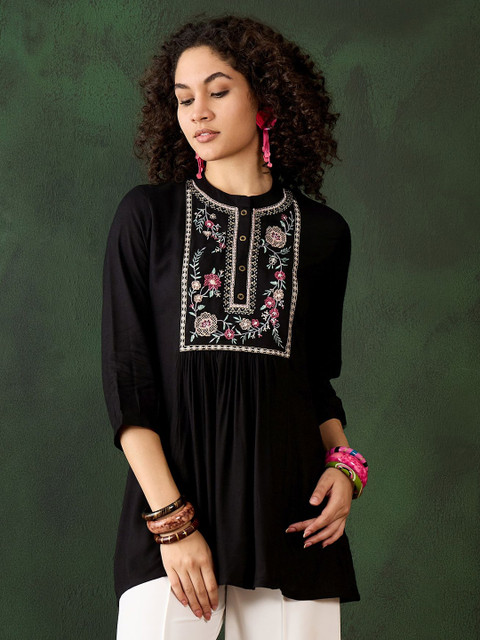 Sangria Women Floral Embroidered Mandarin Collar Top