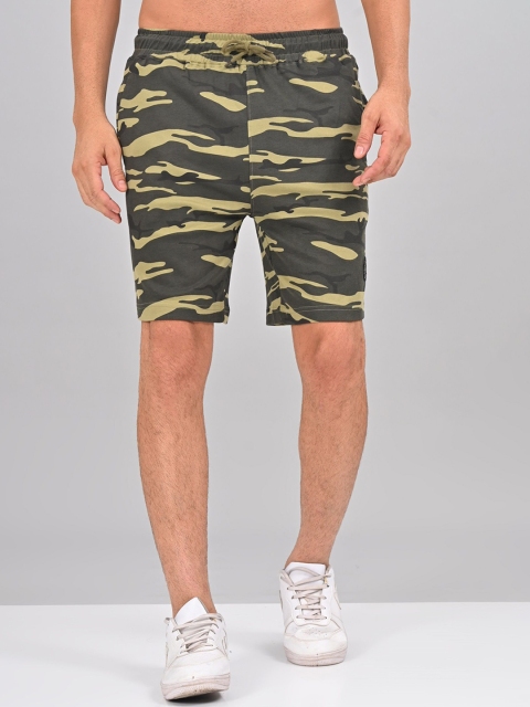 Masculino Latino Plus Men Camouflage Printed Mid-Rise Shorts