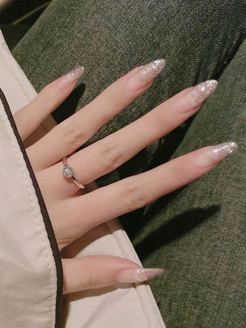 The Pink Truck Set Of 24 BO2 Design Artificial Reusable Nails With Glue - Silver