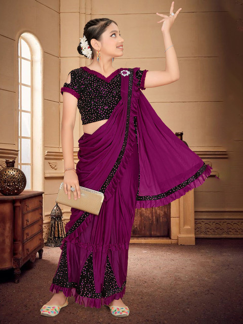 HARPITA Striped Sequinned Ready to Wear Saree