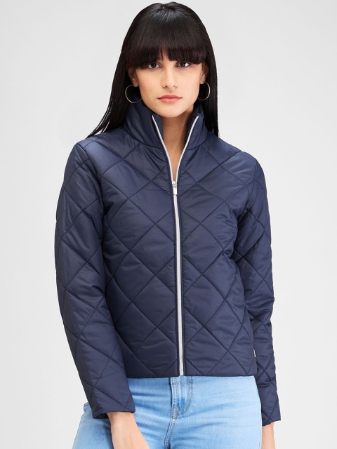 SPYKAR Women Geometric Quilted Jacket