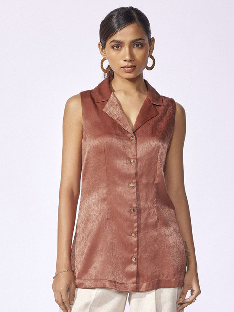 The Label Life Notched Lapel Sleeveless Blazer - Image 2