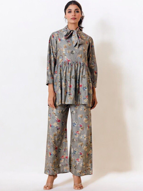 ARAVALII Floral Printed Tie Up Neck Top With Palazzo - Image 5