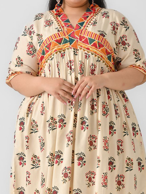 Shape of me by Rustorange Floral Print Plus Size Maxi Dress - Image 2