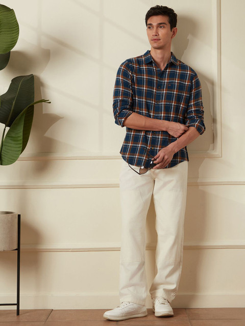 WROGN Men Comfort Spread Collar Tartan Checked Cotton Casual Shirt - Image 5