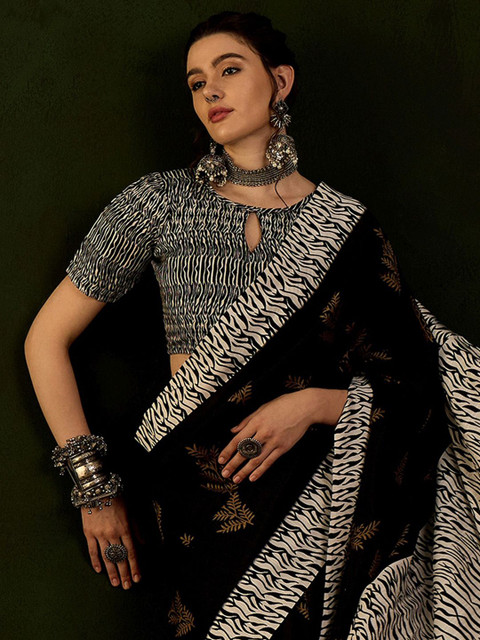 Sangria Dabu Printed Saree With Blouse Piece