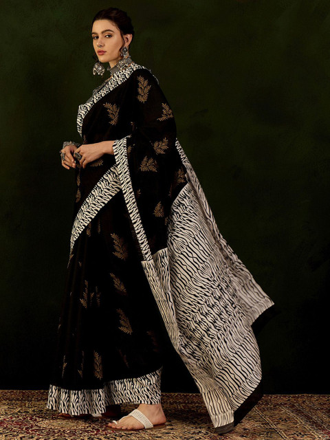 Sangria Dabu Printed Saree With Blouse Piece - Image 3