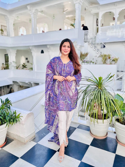 Royal Export Paisley Printed Regular Straight Kurta with Trousers & With Dupatta