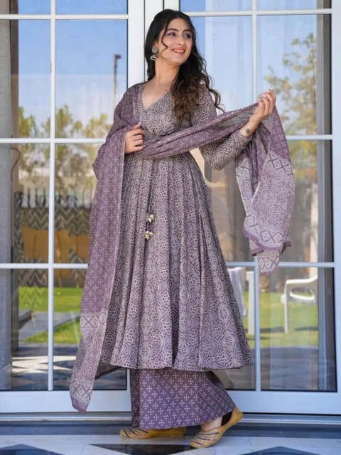 MANOJAVA Bandhani Printed V-Neck Angrakha Pure Cotton Kurta With Palazzos And Dupatta - Image 4