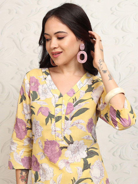 Vishudh Women Floral Printed Sequinned Kurta