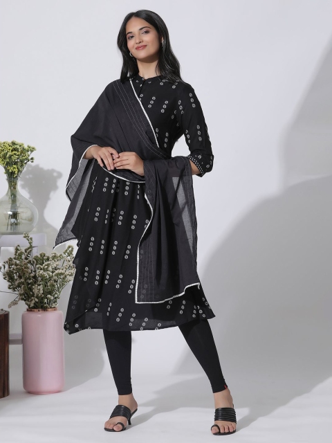 W Embroidered Cotton Dupatta With Kantha Work - Image 3