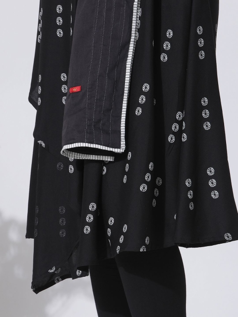 W Embroidered Cotton Dupatta With Kantha Work - Image 5