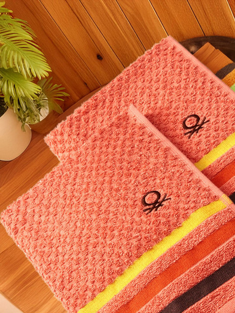 United Colors of Benetton Rainbow Peach-Coloured 3 Piece Striped 450 GSM Cotton Towel Set - Image 3
