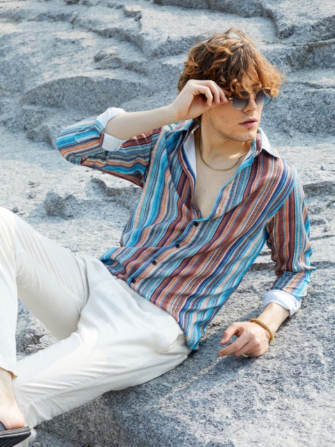 Campus Sutra Men Comfort Striped Casual Shirt
