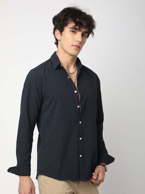 VASTRADO Men Classic Spread Collar Textured Solid Slim Fit Casual Shirt - Image 4