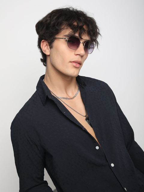 VASTRADO Men Classic Spread Collar Textured Solid Slim Fit Casual Shirt - Image 3