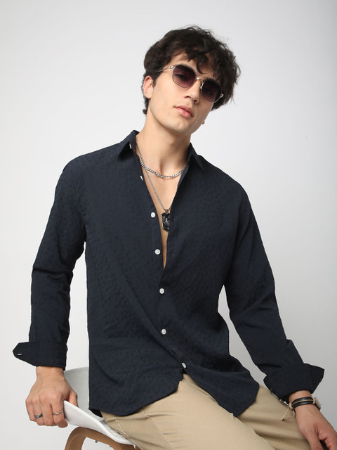 VASTRADO Men Classic Spread Collar Textured Solid Slim Fit Casual Shirt - Image 2