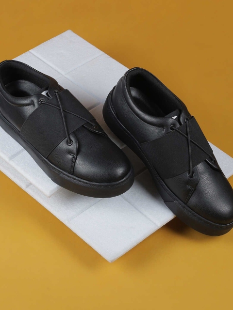 Mochi Men Sneakers